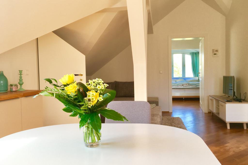 Appartment Villa Am Bretschneiderpark Leipzig Bagian luar foto