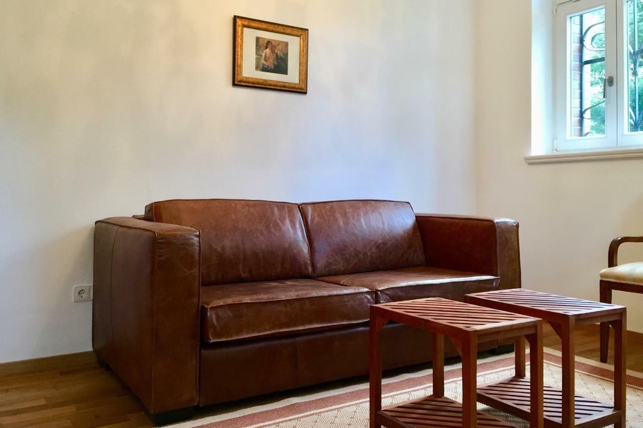 Appartment Villa Am Bretschneiderpark Leipzig Bagian luar foto